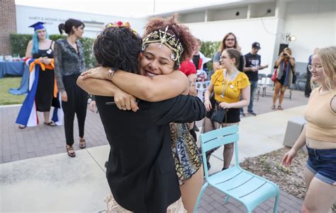 New College of Florida students attend ‘alternative commencement’